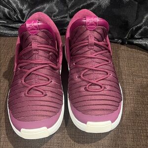 Rare Jordan Flight Luxe Maroon Knit Slip-On Sneakers. Size: 10